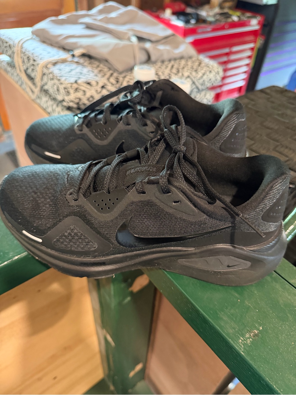 Nike Structure 26 Athletic Running Shoes